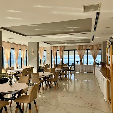 Hotel Britania Vlorë Extérieur photo