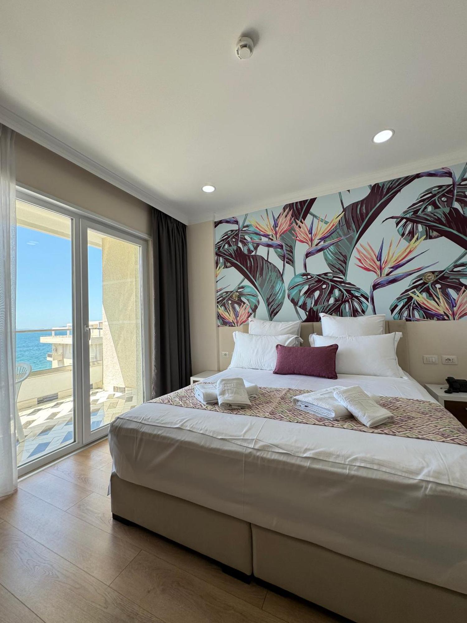 Hotel Britania Vlorë Chambre photo