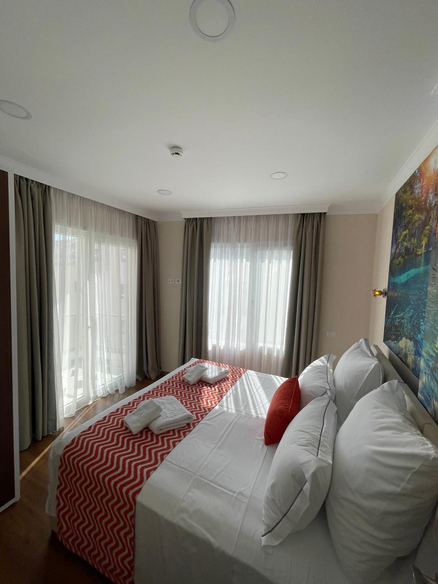 Hotel Britania Vlorë Chambre photo