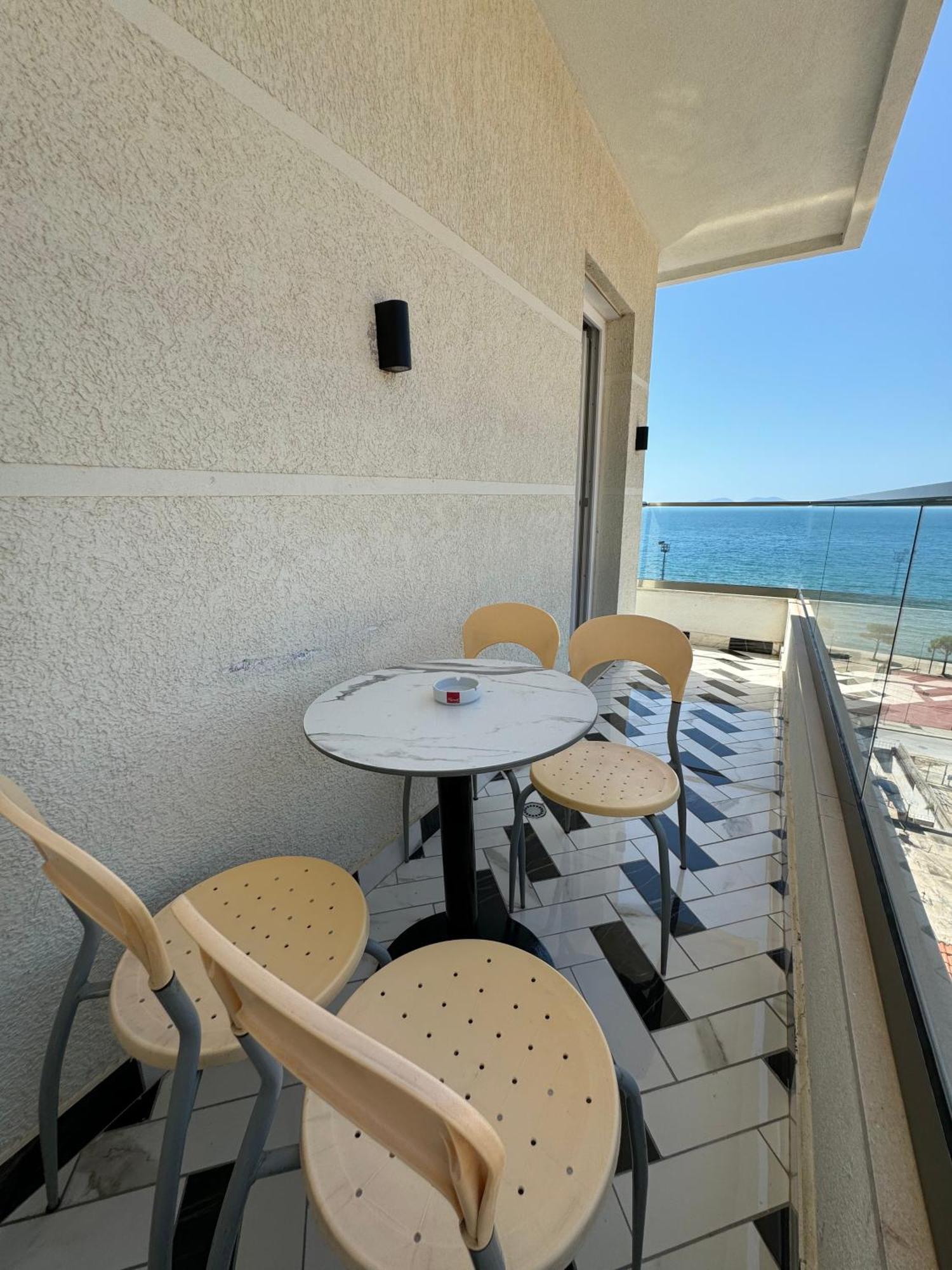 Hotel Britania Vlorë Chambre photo