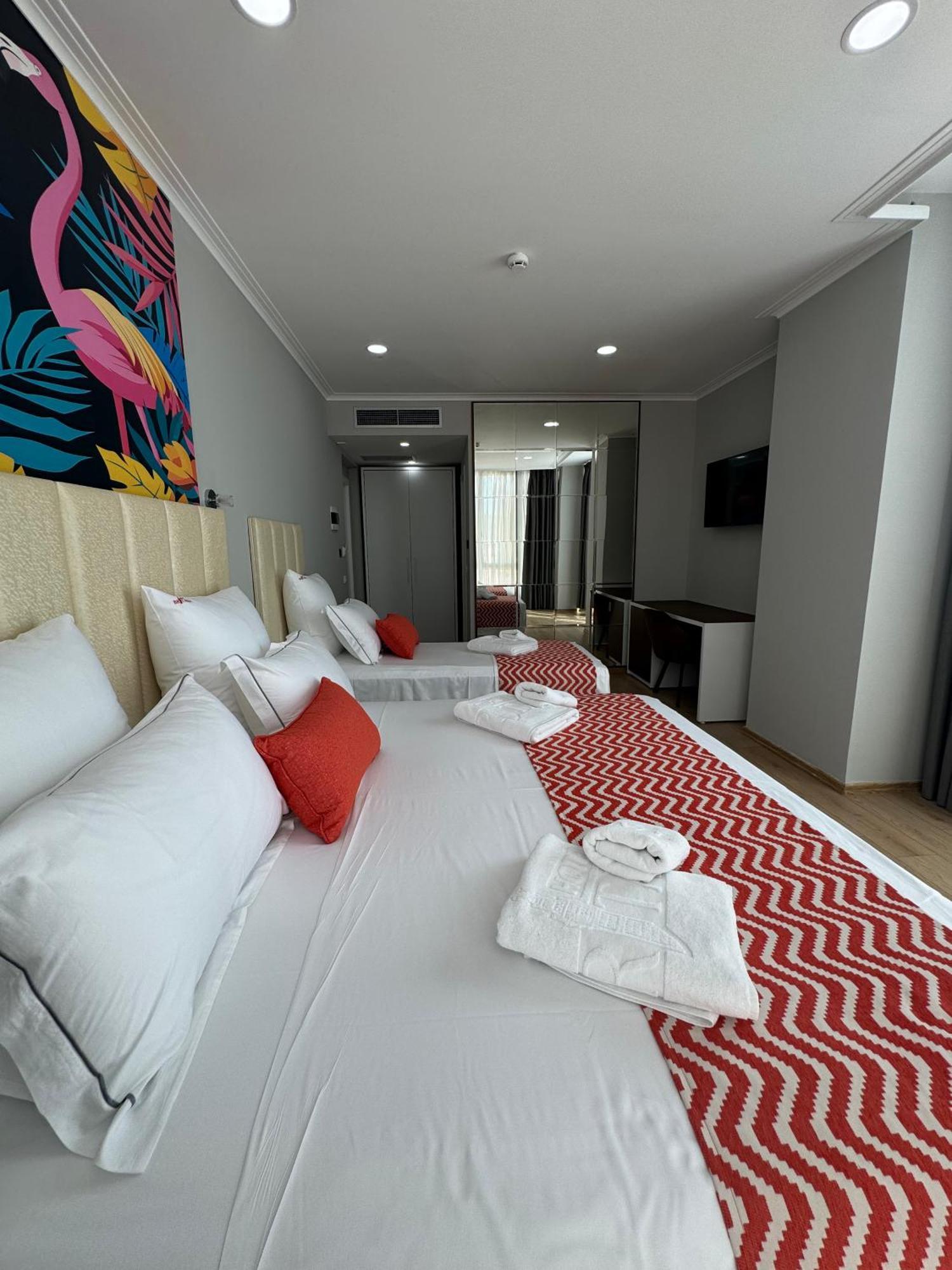 Hotel Britania Vlorë Chambre photo
