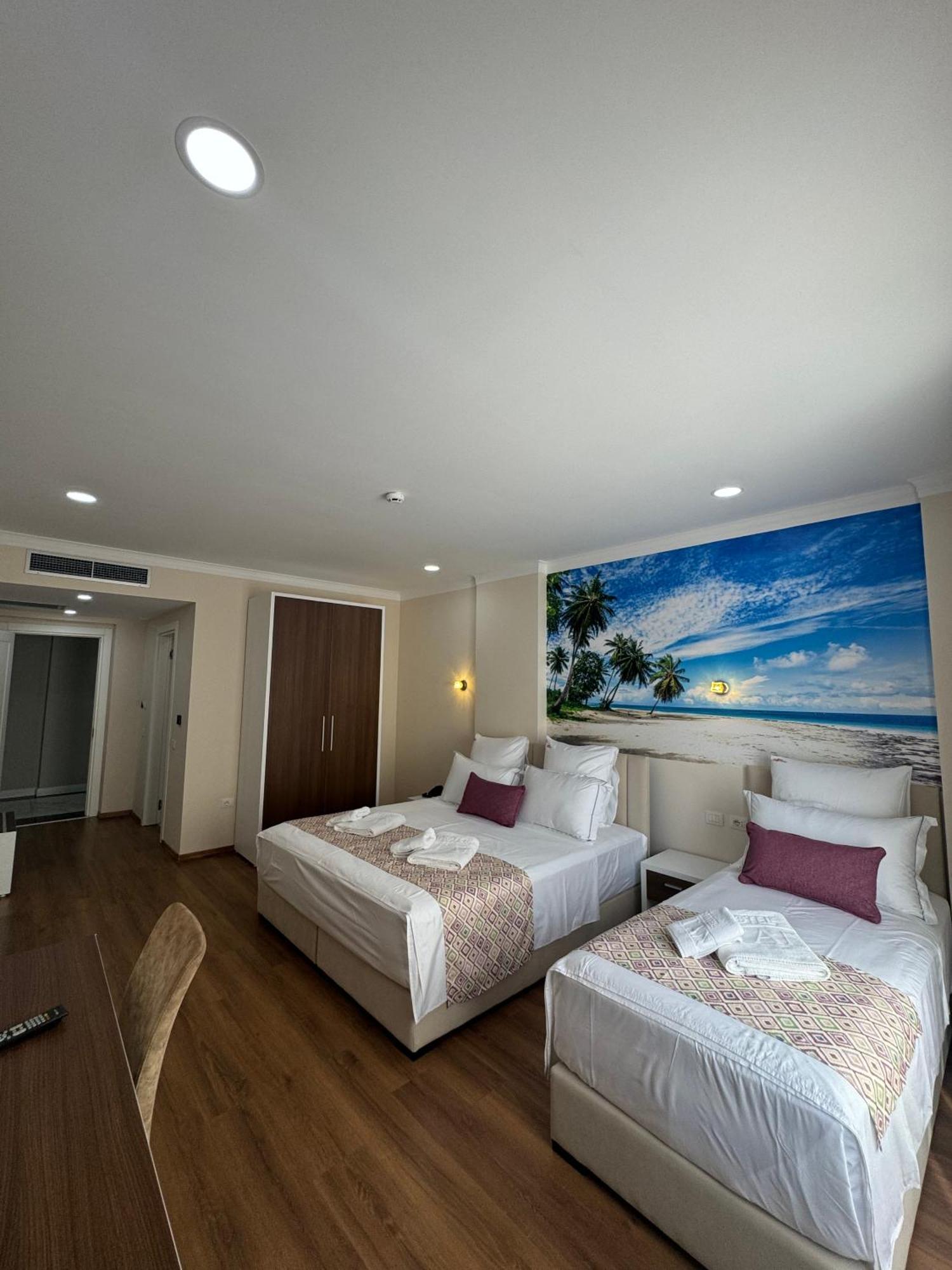 Hotel Britania Vlorë Chambre photo