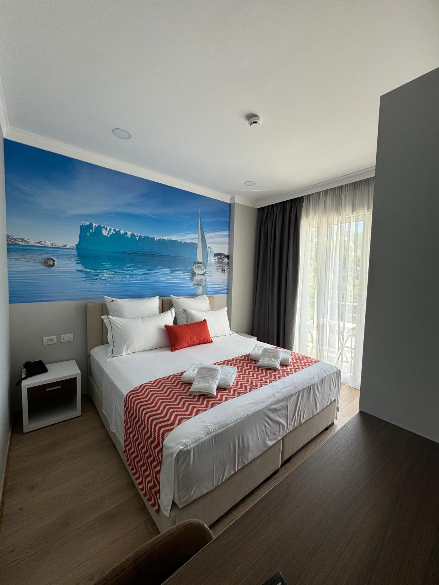 Hotel Britania Vlorë Chambre photo