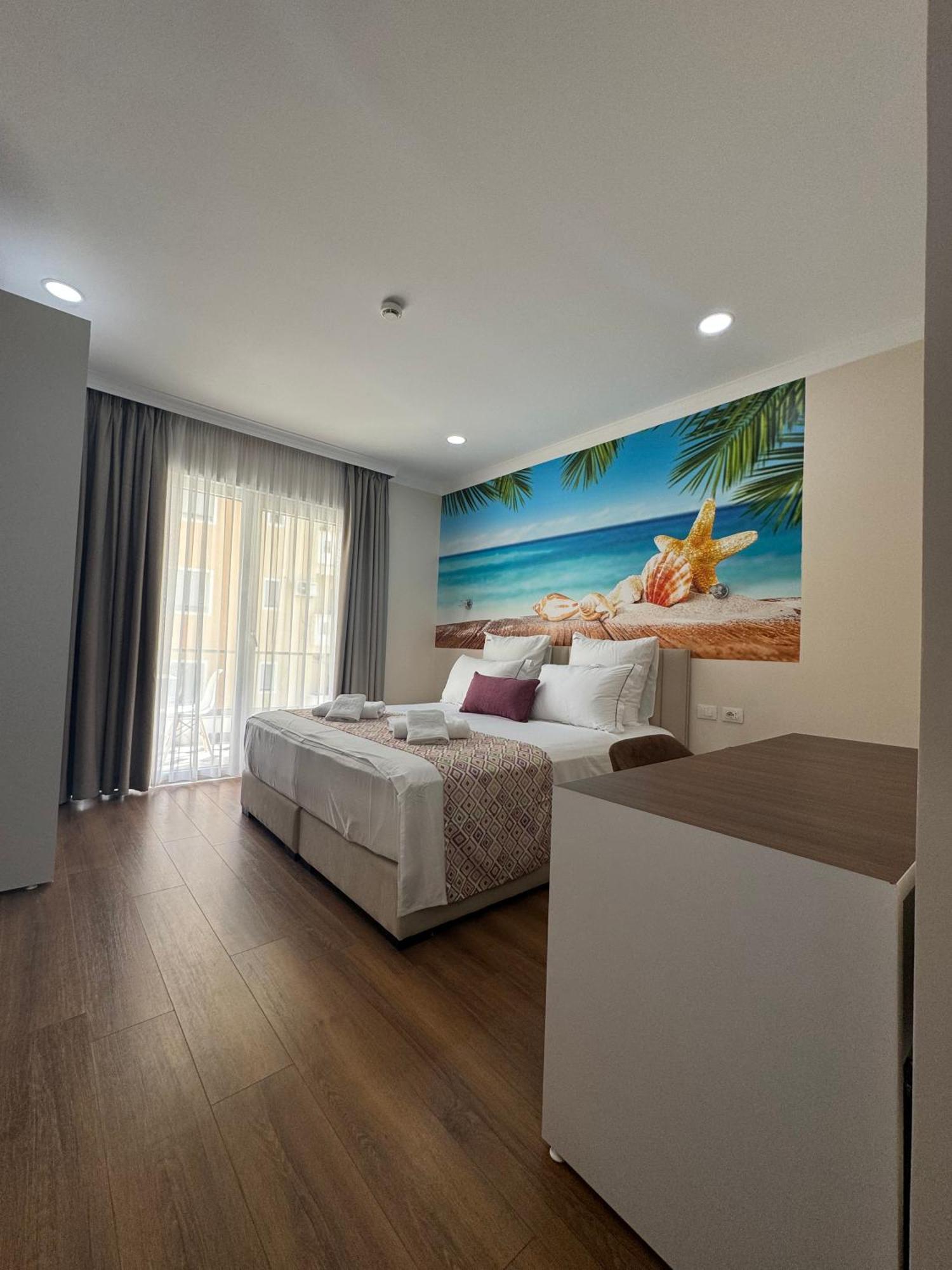 Hotel Britania Vlorë Chambre photo